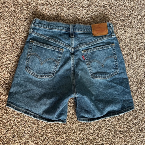 Levi's 501 Mid Thigh Short - Picture 3 of 4